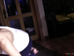 69 negenenzestig, Bruinharig, Tsjechisch, Vriendin, Lesbisch, Likken, Kut duiken, Tieten likken