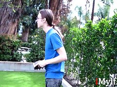 Grote mammen, Blond, Pijpbeurt, Rondborstig, Oudere vrouw, Moeder die ik wil neuken, Moeder, Kousen