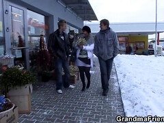 In den arsch, Grosser schwanz, Grosse titten, Tschechisch, Kehlenfick, Reif, Strümpfe, Flotter dreier