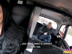 Américain, Brunette brune, Queue, Faciale, Jeans, Léchez, Piercing, Public