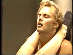 Gros seins, Sucer une bite, Brunette brune, Nénés, Rétro ancien