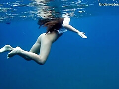 Большие сиськи, Эротика, Фетиш, Бассейн, На публике, Соло, Сиськи, Под водой