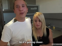 Blond, Bruinharig, Tsjechisch, Brillen, Natuurlijke tieten, Orgie, Tatoeage, Tiener