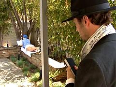 In den arsch, Blondine