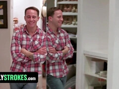 Gros cul, Gros seins, Couple, Tir de sperme, Gorge profonde, Léchez, Maman, Réalité