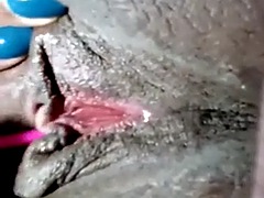 Kitty Rosario masturbates with a vibrator, BBW closeup