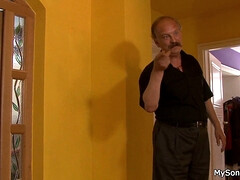 Dirty old man bangs his young girlfriend in the backseat