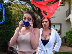 Grote mammen, Fetisj, Vingeren, Lesbisch, Likken, Moeder die ik wil neuken, Kut duiken, Strippen