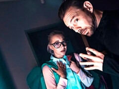 Blondine, Brille, Handjob, Hotel, Natürlichen titten, Rasiert, Entkleiden, Jungendliche (18+)