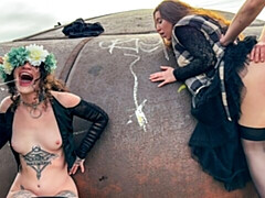 18 años, Culo grande, Mamada, Cuadrupleta, Tetas naturales, Al aire libre, Adolescente, Tetas