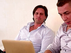 18 jaar, Sperma in mond, Sperma shot, Hardcore, Pools, Roodharige vrouw, Tiener, Trio