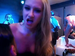 Tetas grandes, Morena, Muñeca, Grupo, Hd, Interracial, Fiesta, Tatuaje