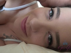 Amateur, Cul, Éjaculation interne, Branlette thaïlandaise, Piercing, Pov, Dénudage, Nénés