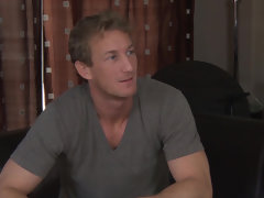 Rookie Britney Young gives unforgettable dick massage