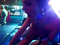 Zwart, Bruinharig, Pop, Vuisten, Lesbisch, Feest, Kousen, Swinger