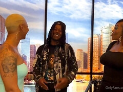 Жопа, Большая жопа, Черные, Блондинки, Семяизвержение, Черненькие, Ласковые ручки, Втроем