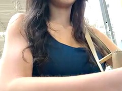 Brunette brune, Béant, Masturbation, De plein air, Culottes ou slips, Solo, Nénés, Jouets