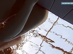 Amateur, Bikini, Desnudo, Piscina, Ruso, Afeitado, Adolescente, Bajo el agua