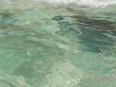 Amateur, Sucer une bite, Bottes, Petite amie, Huilée, Orgasme, De plein air, Public