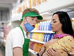 Anaal, Grote lul, Bruinharig, Jurk, Hardcore, Natuurlijke tieten, Slipje, Openbaar