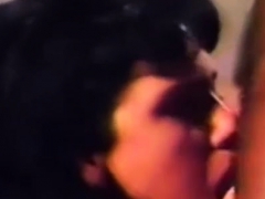 Zwart, Pijpbeurt, Naakte man aangeklede vrouw, Sperma shot, Zwart, Sperma in gezicht, Handbeurt, Oud