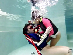 Брюнетки, Грудастые, Фетиш, Секс без цензуры, Мастурбация, Зрелые, Сиськи, Влажная