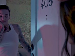 Amateur, Novia, Lesbiana, Lamidas, Estrella porno, Strapon, Tatuaje, Adolescente