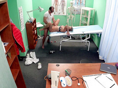 Любители, Пальцем, Спортзал, Лизание, Медсестра, В офисе, Киски, Униформа