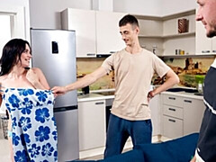 18 años, Mamada, Morena, Estilo perrito, Tetas naturales, Flaco, Adolescente, Tetas