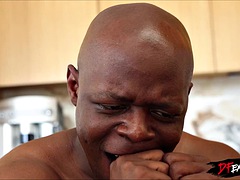 Chica, Negro, Mamada, Ébano, Sexo duro, Interracial, Madres para coger, Afeitado