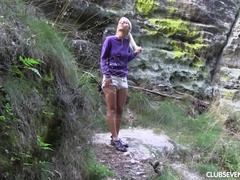 Blonde, Club, Européenne, Masturbation, De plein air, Rasée, Solo, Adolescente