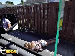 Tetas grandes, Rubia, Pareja, Interracial, Latina, Al aire libre, Trio, Tetas