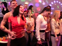 Beauté, Gros seins, Blonde, Plantureuse, Gorge profonde, Hd, Naturelle, Tatouage