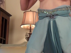 Brunette brune, Européenne, Mère que j'aimerais baiser, Culottes ou slips, Chatte, Solo, Jarretelles, Se déshabiller