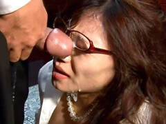 Asiático, Mamada, Corridas faciales, Japonés, Madres para coger, Oficina