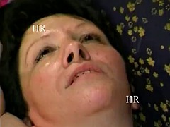 Enthousiasteling, Grote mammen, Pijpbeurt, Sperma shot, Harig, Hardcore, Ondergoed, Tieten likken