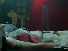 In den arsch, Sadomasochismus, Fesselspiele, Elektrisch, Weibliche domination, Erniedrigung, Muschi, Sklave