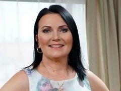 Grote kont, Pijpbeurt, Bruinharig, Hondjeshouding, Vingeren, Harig, Zoenen, Moeder die ik wil neuken