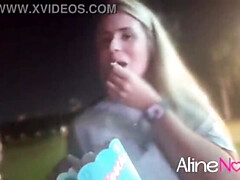 Enthousiasteling, Grote kont, Blond, Pijpbeurt, Fetisj, Huisgemaakt, Trio, Tieten likken