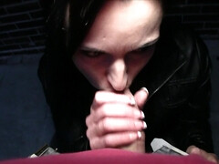 Blasen, Braunhaarige, Hundestellung, Aufs gesicht abspritzen, Hd, Natürlichen titten