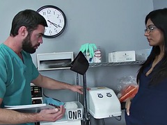 Grote lul, Bruinharig, Arts, Hakken, Kantoor, Realiteit, Zuigen, Tieten likken