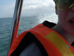 Amateur, Blonde, Doigter, Petite amie, Jeans, Pov, Public, Rasée