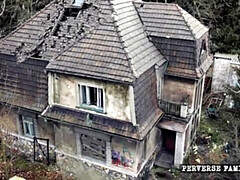 Grosser schwanz, Kehlenfick, Fetisch, Faustfick, Hardcore, Hd, Tätowierung, Spielzeuge