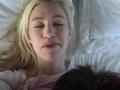 Enthousiasteling, Blond, Pijpbeurt, Sperma, Vriendin, Gezichtspunt, Kut duiken, Slapen