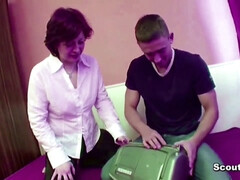 Grote mammen, Oudere vrouw, Reusachtig, Natuurlijke tieten, Kut duiken, Roodharige vrouw, Schreeuwen, Tiener