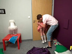 Blond, Sperma shot, Lul, Kokhalzen, Handbeurt, Slipje, Rijden, Geschoren