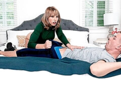 Enthousiasteling, Grote lul, Grote mammen, Bruinharig, Jurk, Hardcore, Moeder die ik wil neuken, Tatoeage