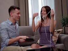 Grosse bite, En gros plan de très près, Queue, En levrette, Doigter, Léchez, Lingerie, Réalité