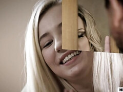 Blonde, Queue, Fétiche, 2 femmes 1 homme, Mère que j'aimerais baiser, Belle mère, Adolescente, Plan cul à trois