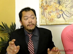 Arschlecken, Blondine, Gesichtssitzen, Weibliche domination, Fetisch, Fußfetisch, Hd, Zierlich